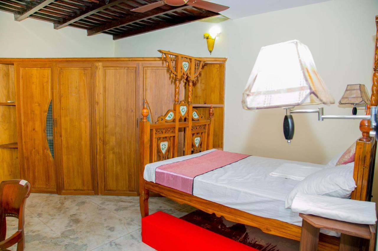 Trium Heritage Villa Chengannur Εξωτερικό φωτογραφία